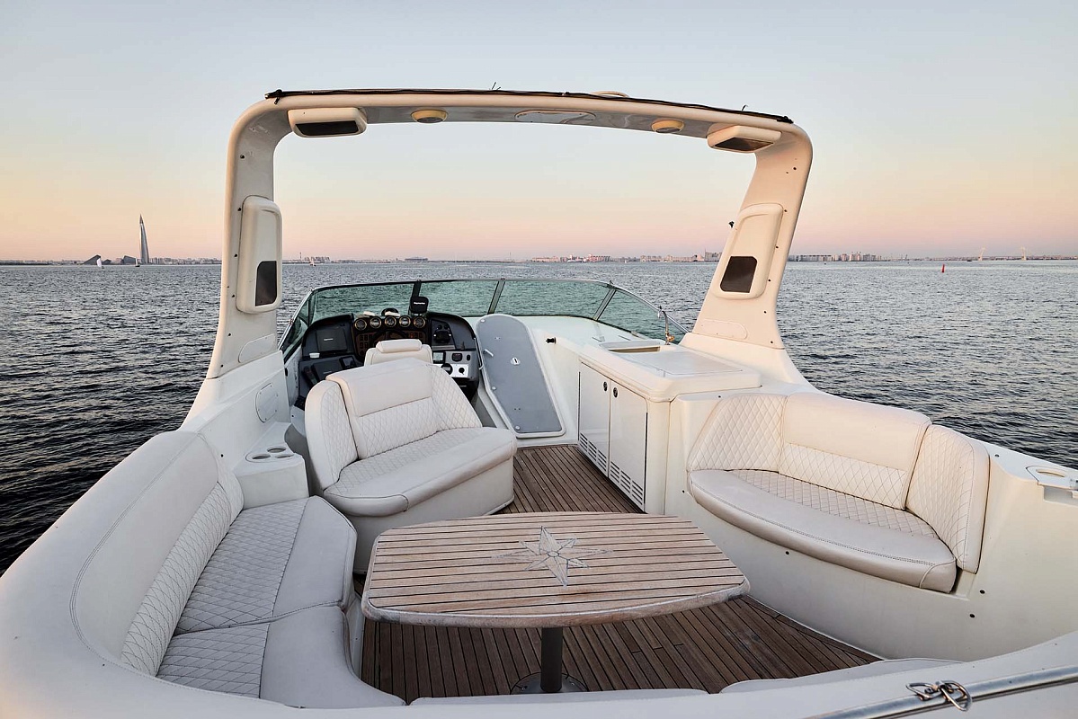 Аренда яхты Carver 60 Mila в Санкт-Петербурге